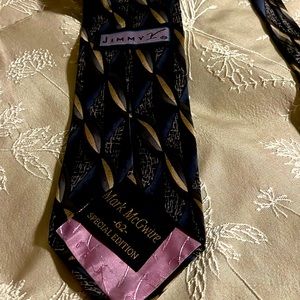 Excellent Super Rare Vintage Jimmy V Mark McGwire 62 SPECIAL EDITION 100% Silk